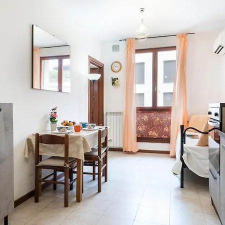 Castelnuovo Flat With Elevator And Free Parking Apartament Florencja