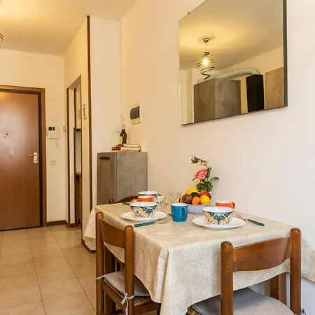 Castelnuovo Flat With Elevator And Free Parking