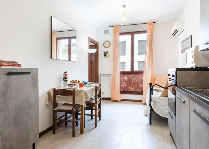 Castelnuovo Flat With Elevator And Free Parking Апартаменты Флоренция