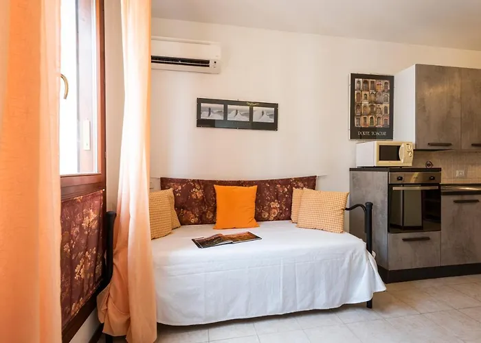 Castelnuovo Flat With Elevator And Free Parking *