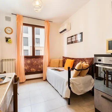 Castelnuovo Flat With Elevator And Free Parking Appartement