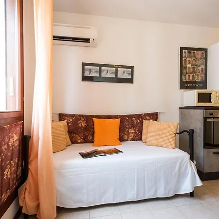 Castelnuovo Flat With Elevator And Free Parking *